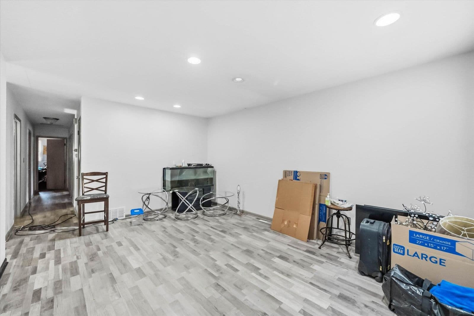 8528 Potomac