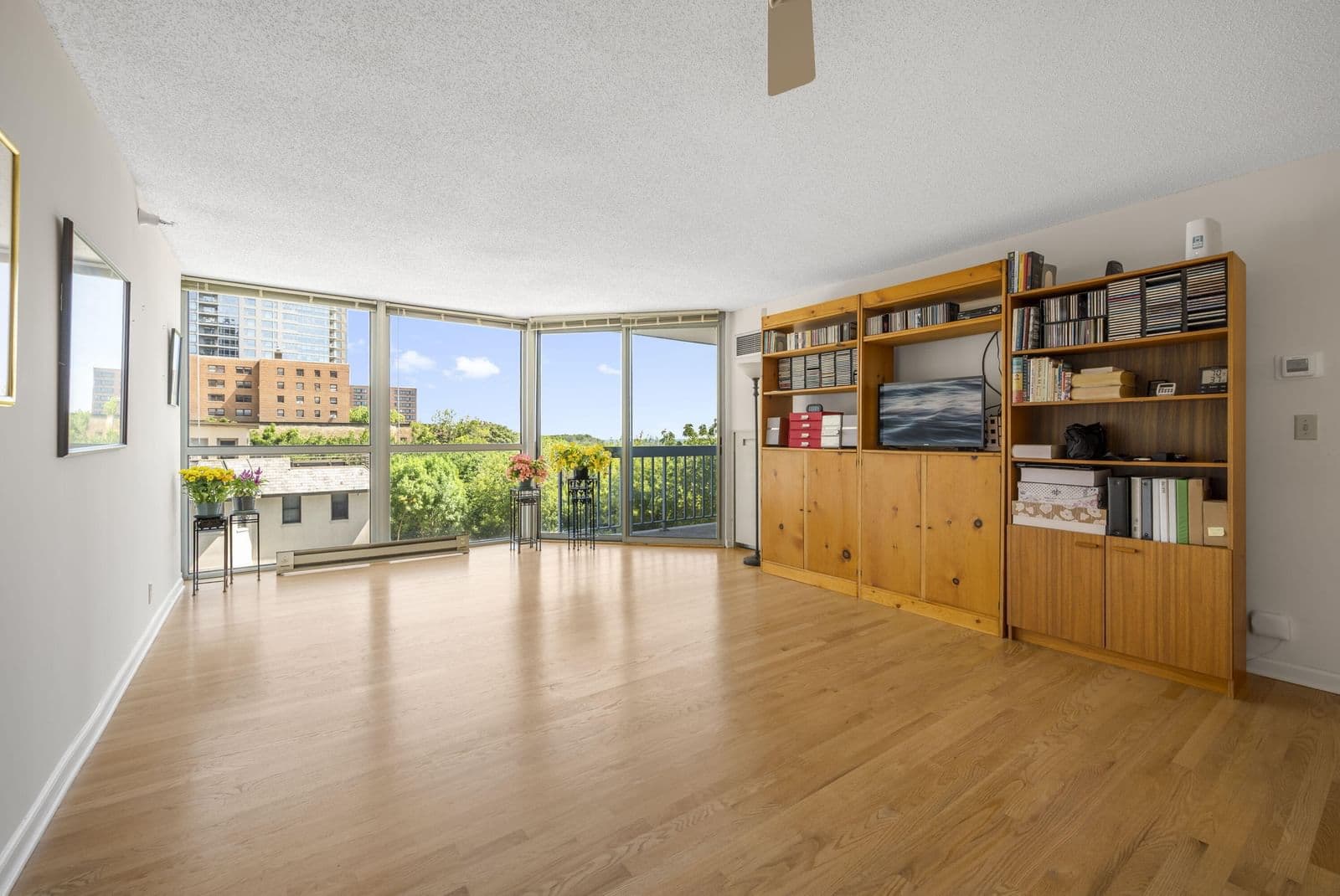 Photo 5 of 1660 Prospect