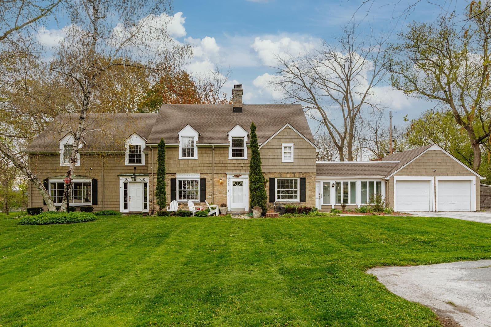 825 Lone Tree, Elm Grove, WI