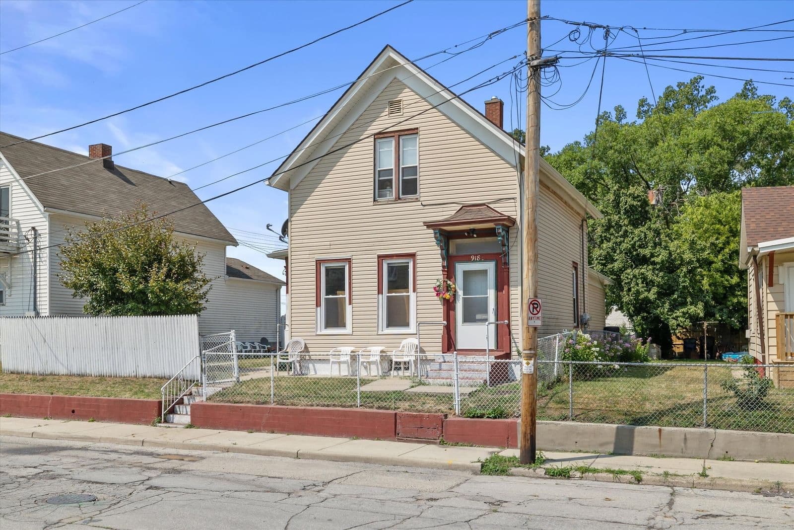 918 Peck, Racine, WI