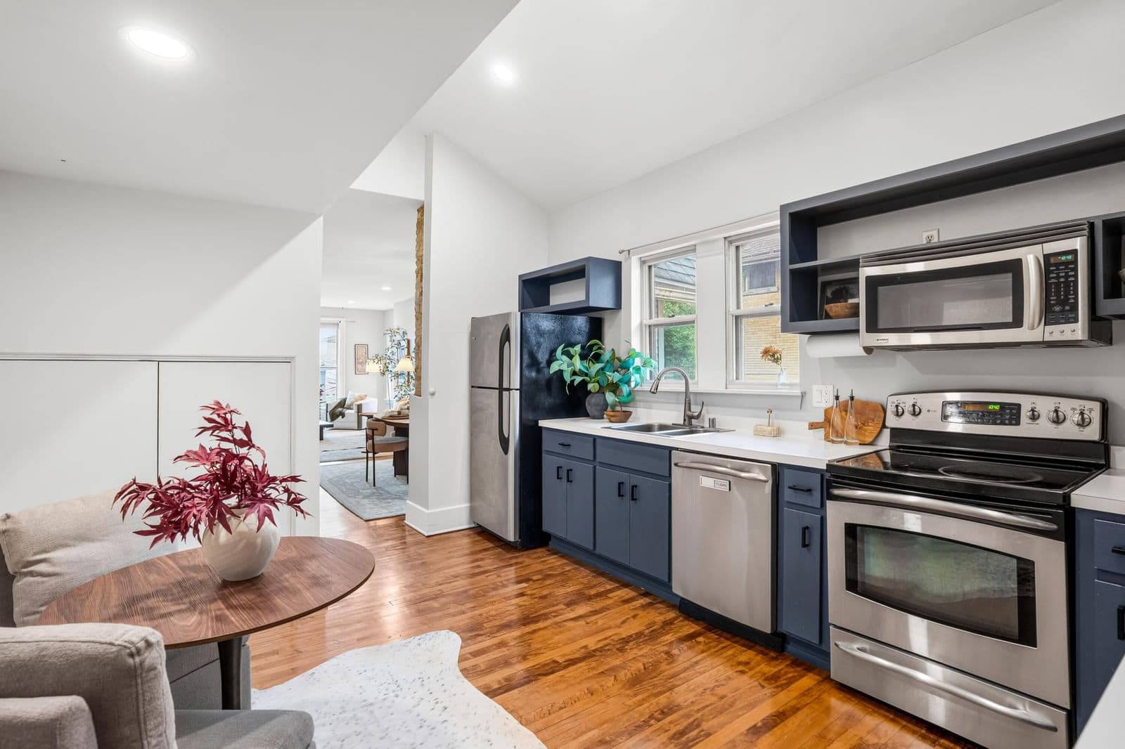 920 Pleasant