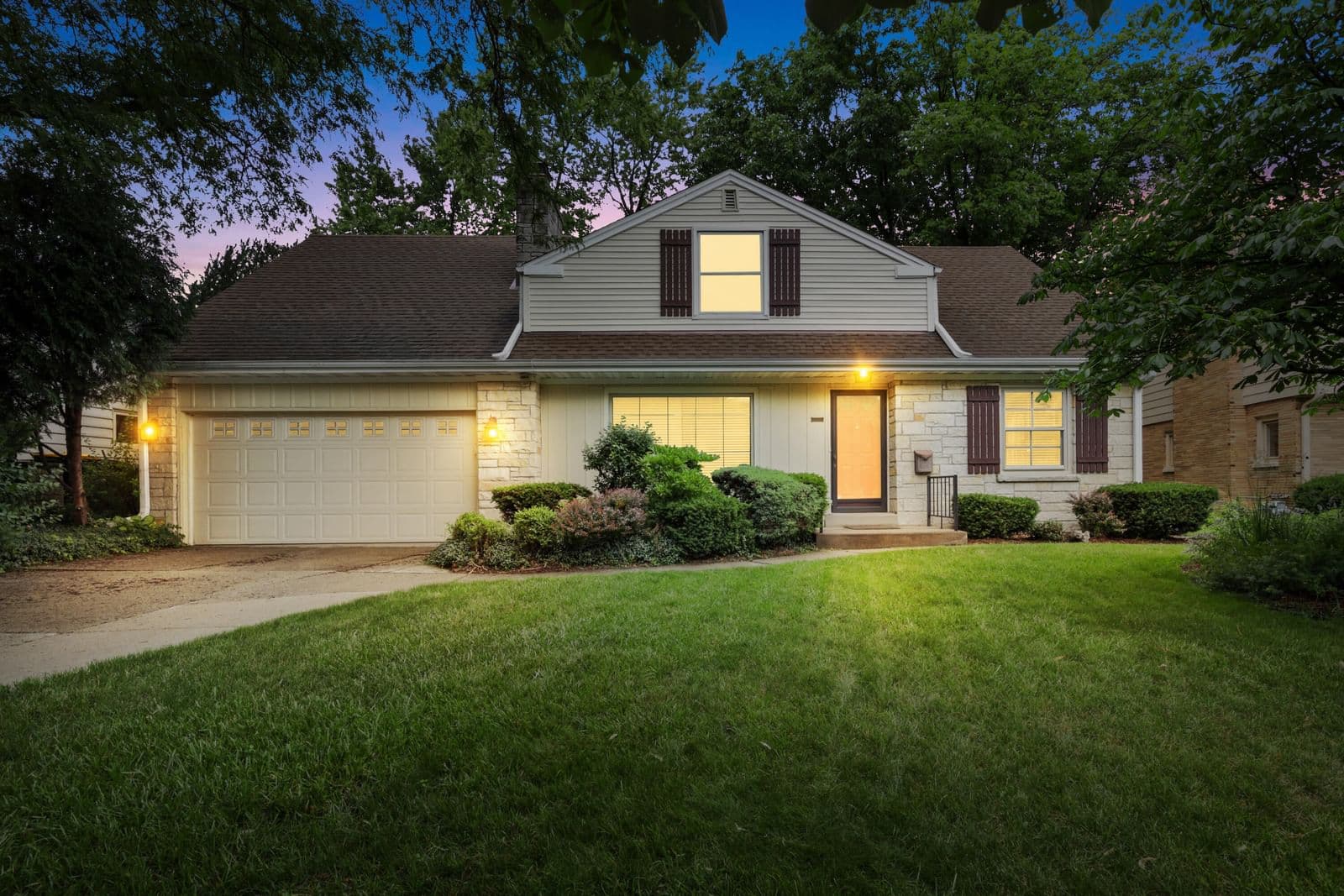 7212 Aetna, Wauwatosa, WI
