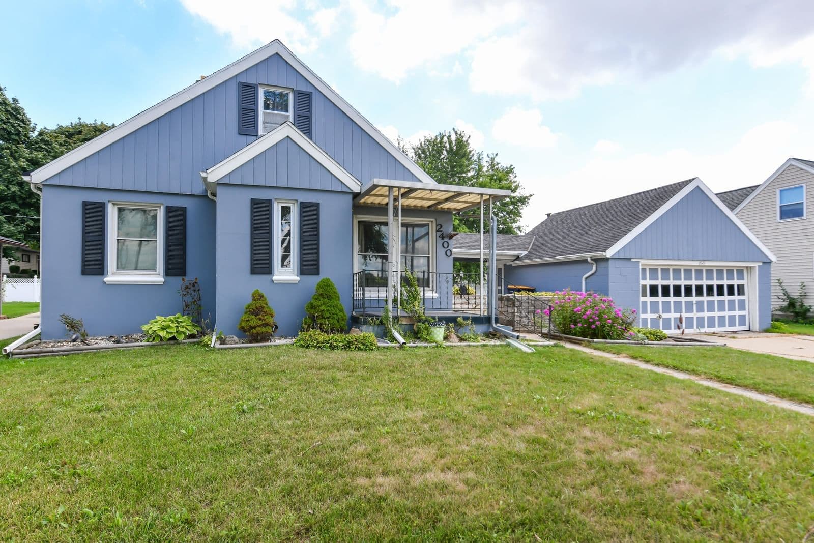 2400 100th, West Allis, WI