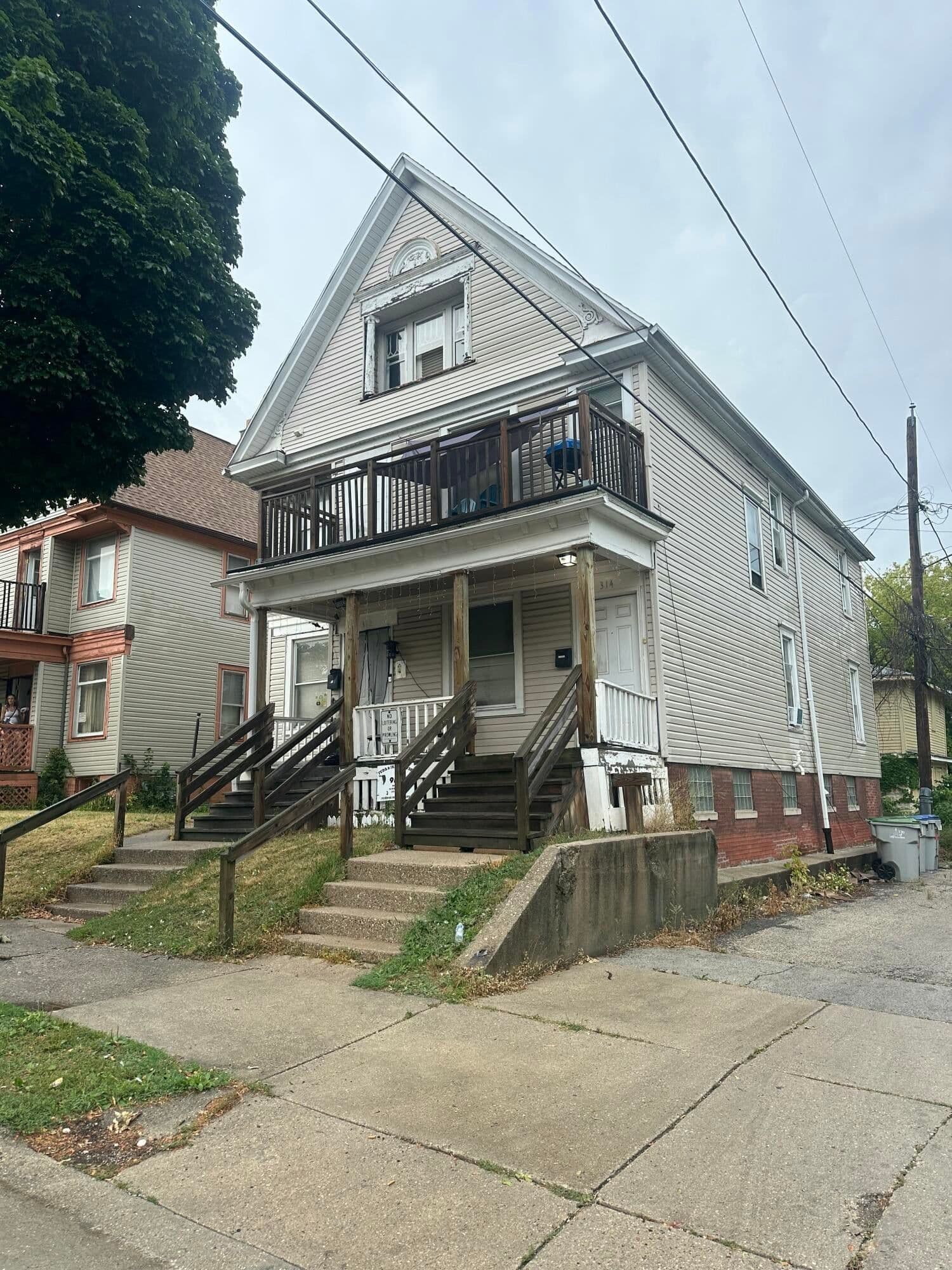 312 Hadley, Milwaukee, WI