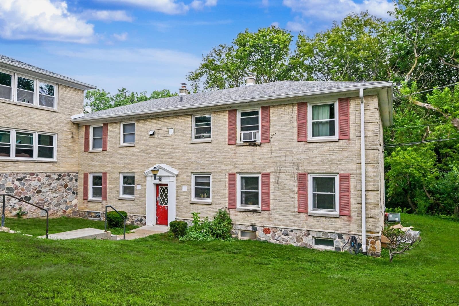 1323 Randolph, Milwaukee, WI