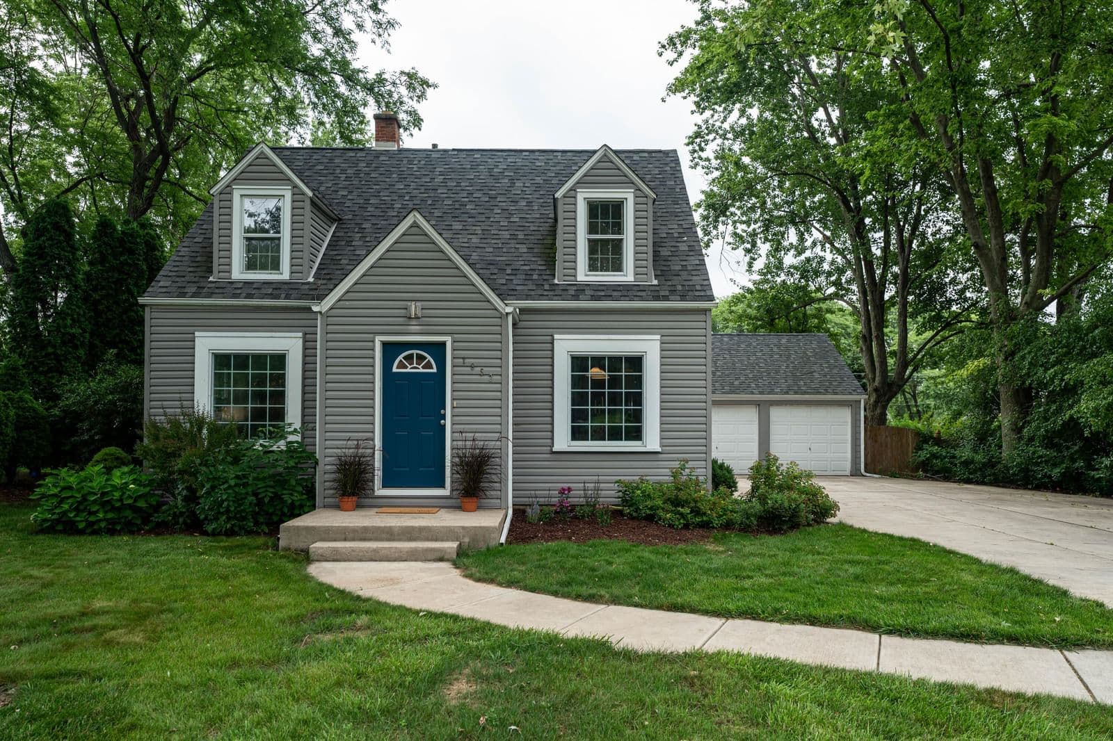 1952 119th, Wauwatosa, WI