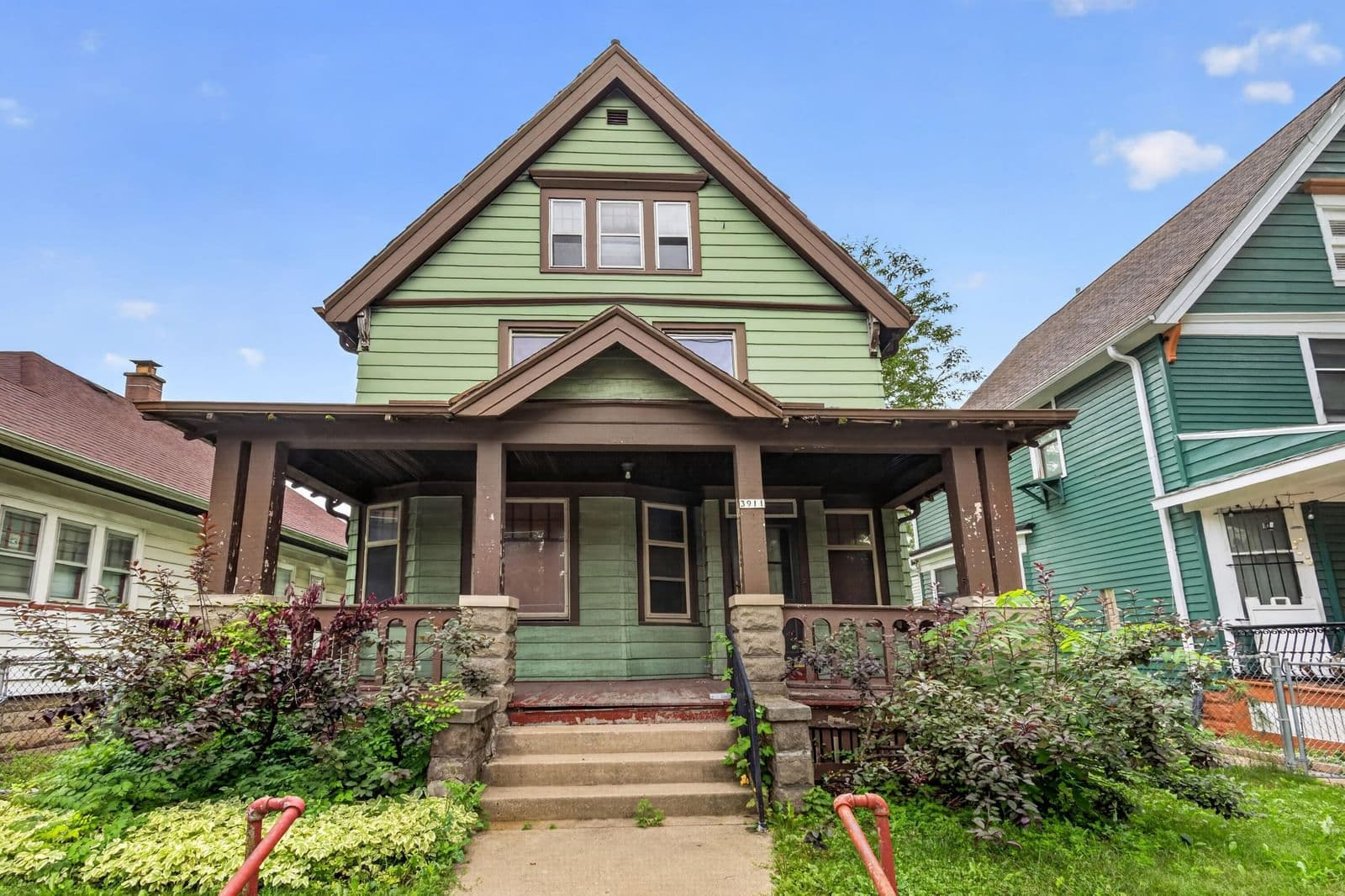 3911 Roberts, Milwaukee, WI