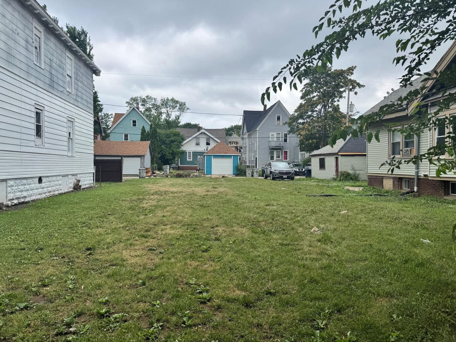 2445 40th, Milwaukee, WI