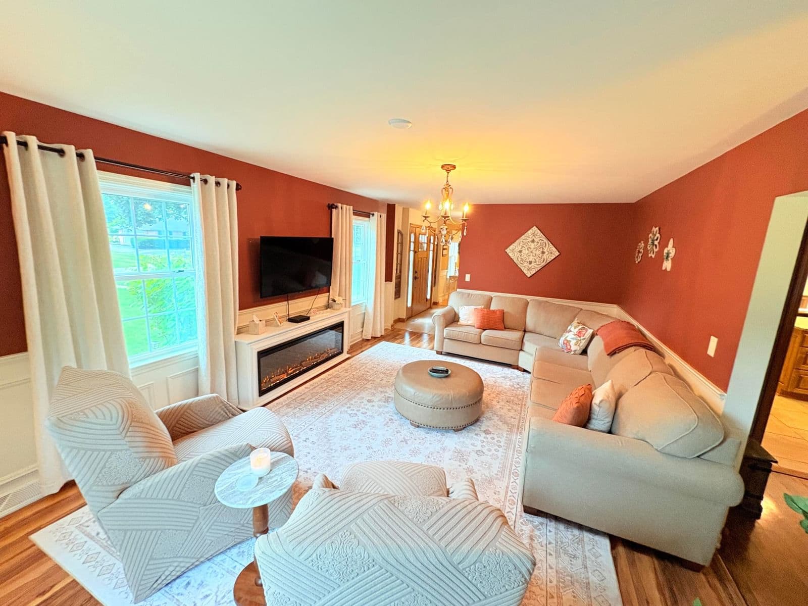 Photo 5 of 18400 Chevy Chase