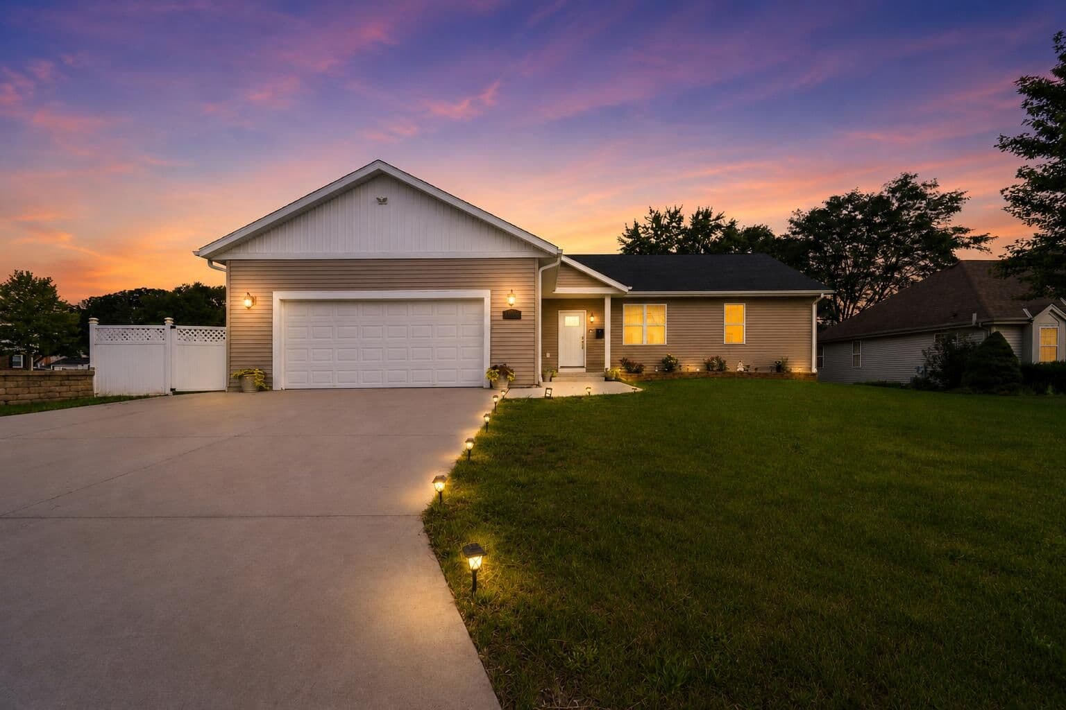 9022 Stuth, West Allis, WI