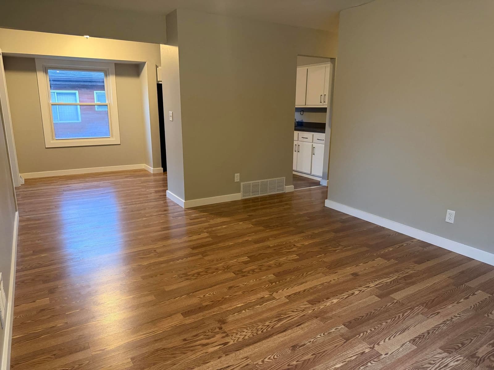 Photo 5 of 8035 Warnimont