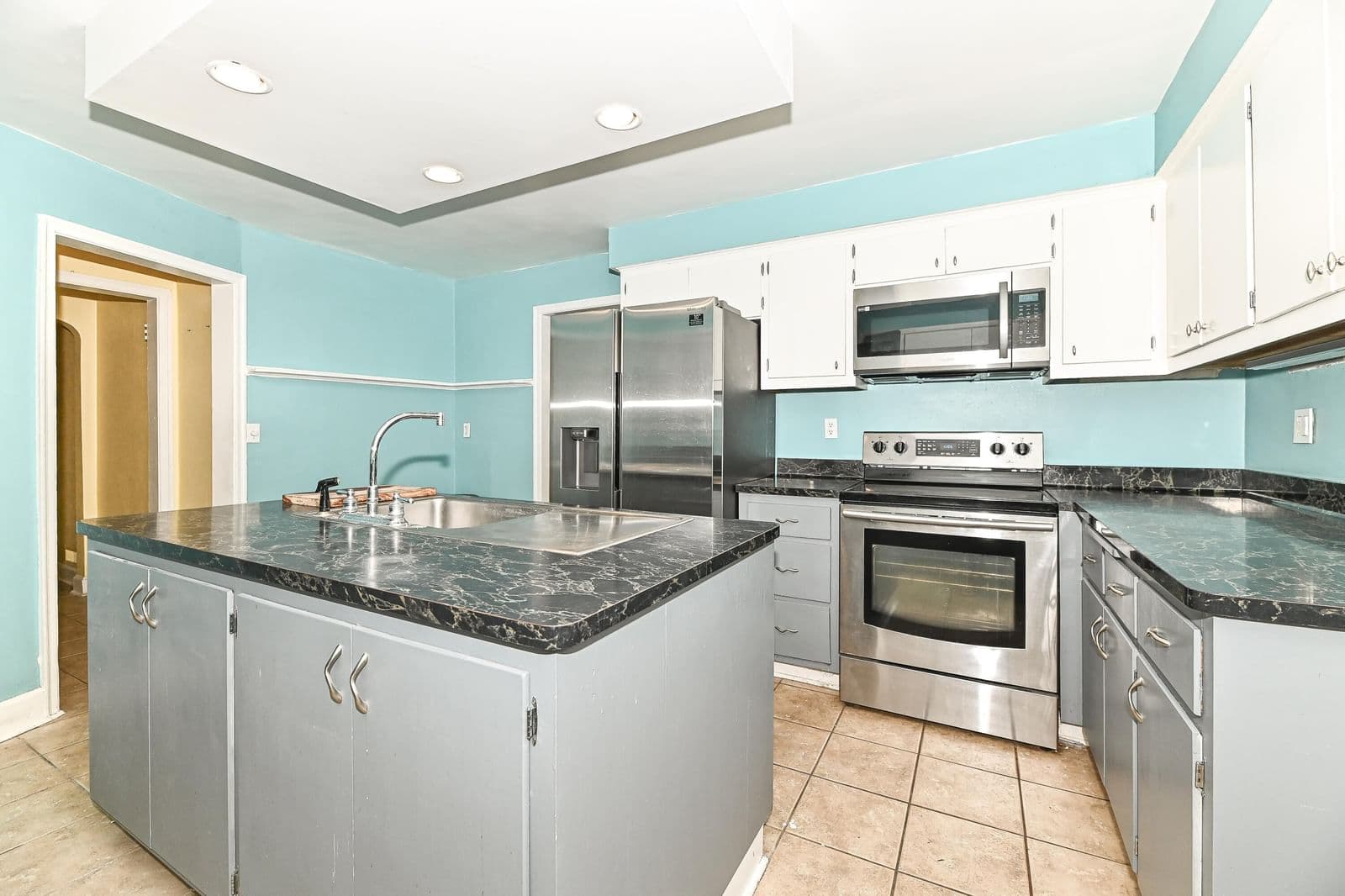 Photo 4 of 1411 Lombard
