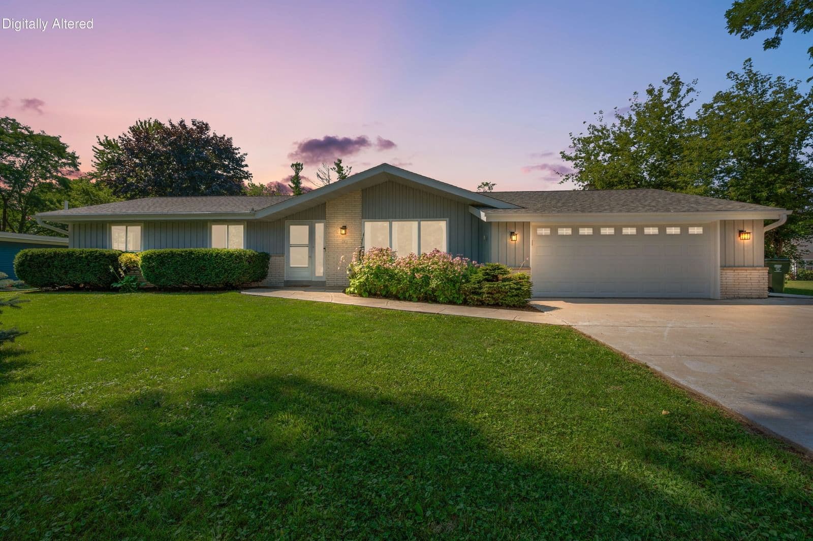 501 Bayfield, Glendale, WI