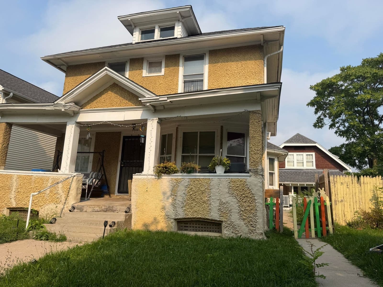 3332 3rd, Milwaukee, WI