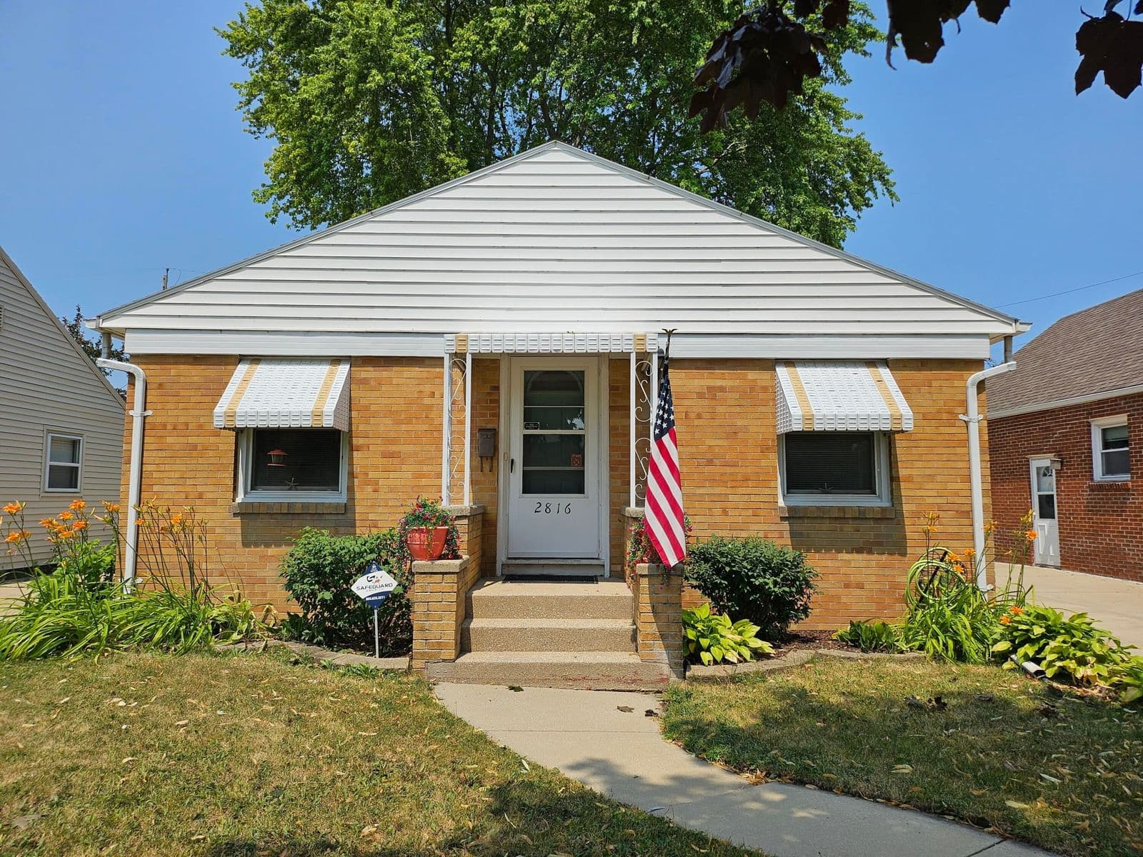 2816 Gillen, Racine, WI