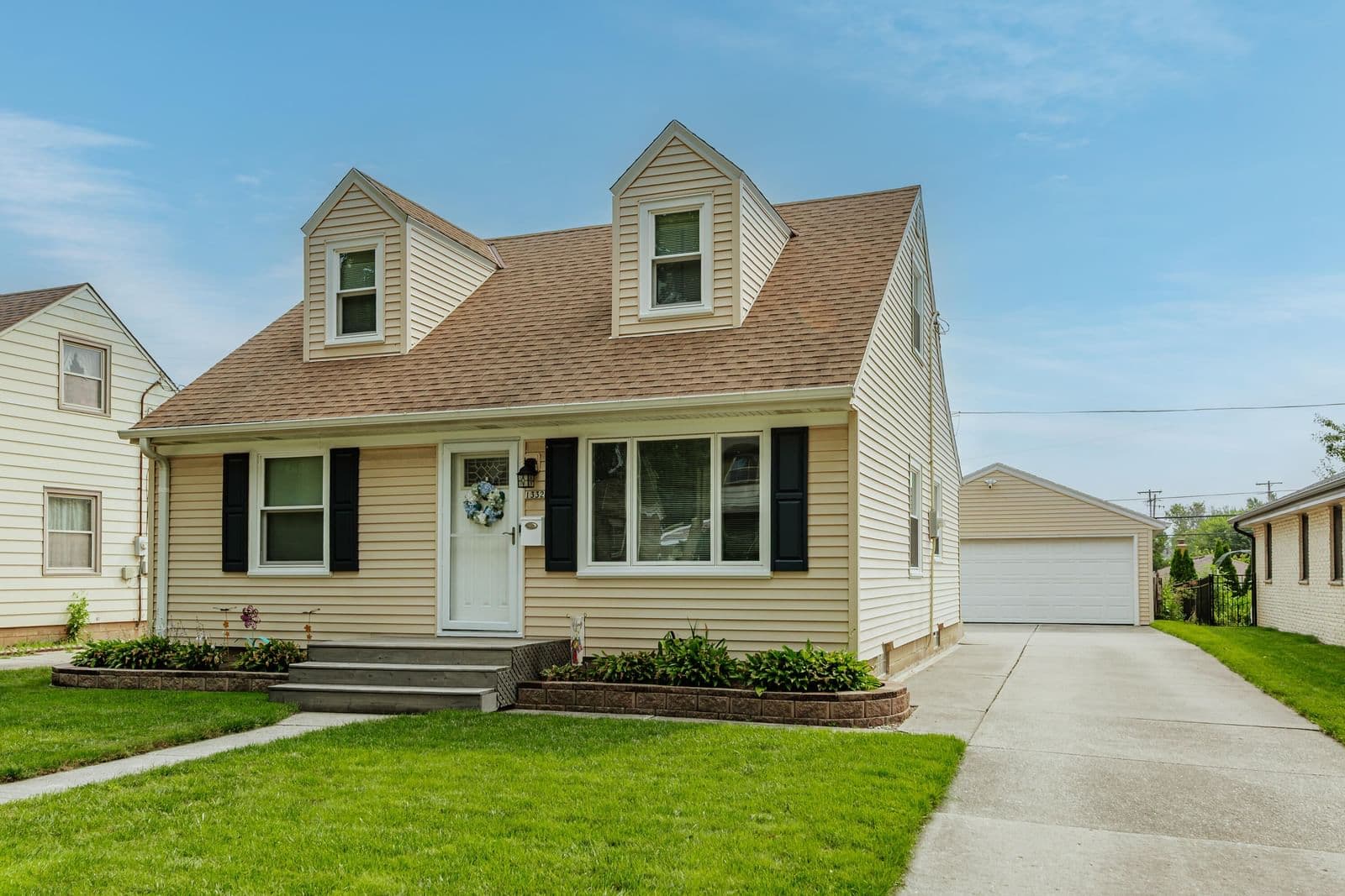 1332 94th, West Allis, WI