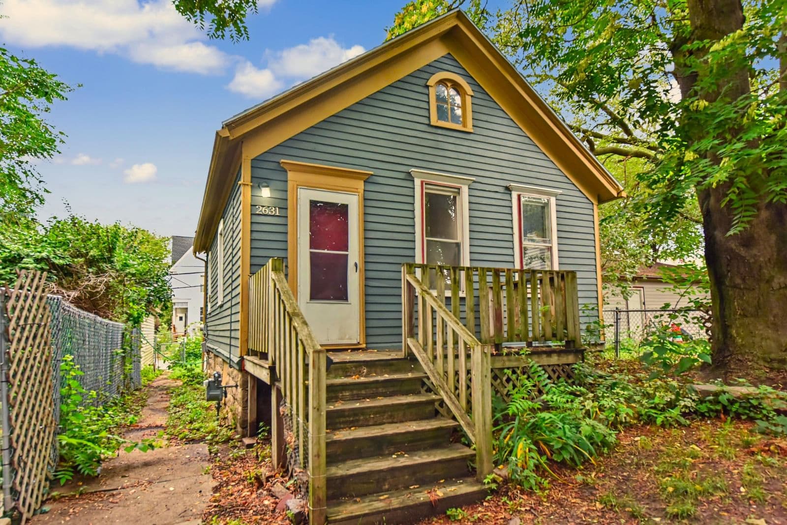 2631 Booth, Milwaukee, WI