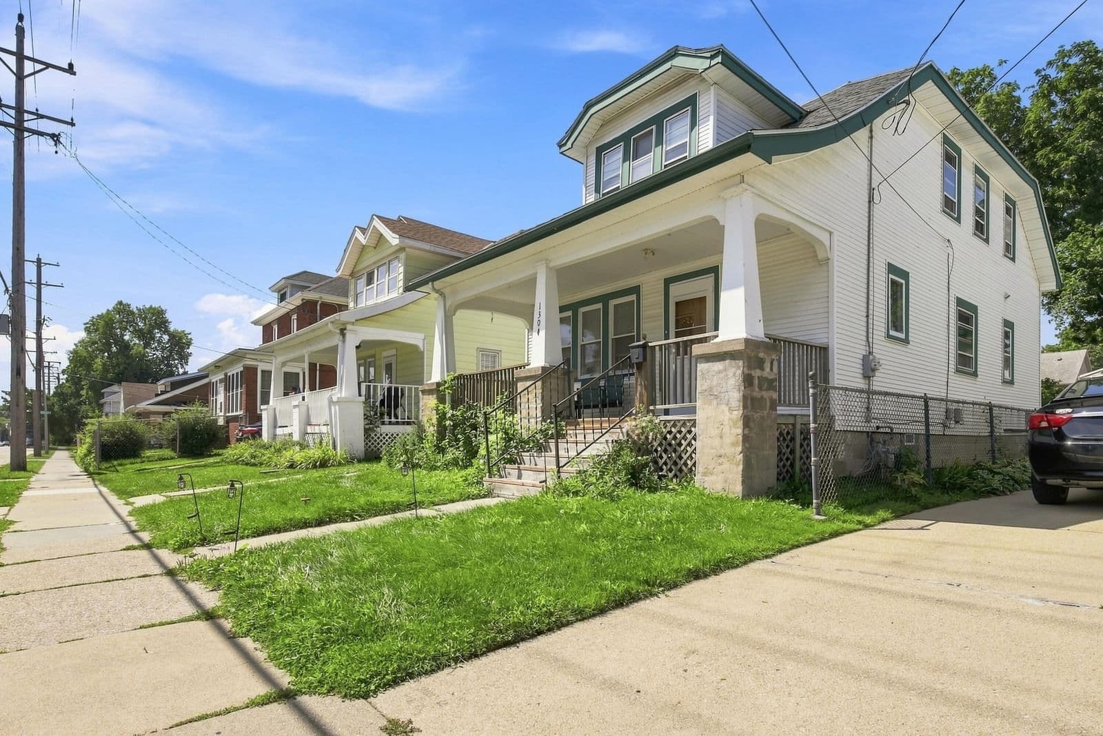1304 Marquette