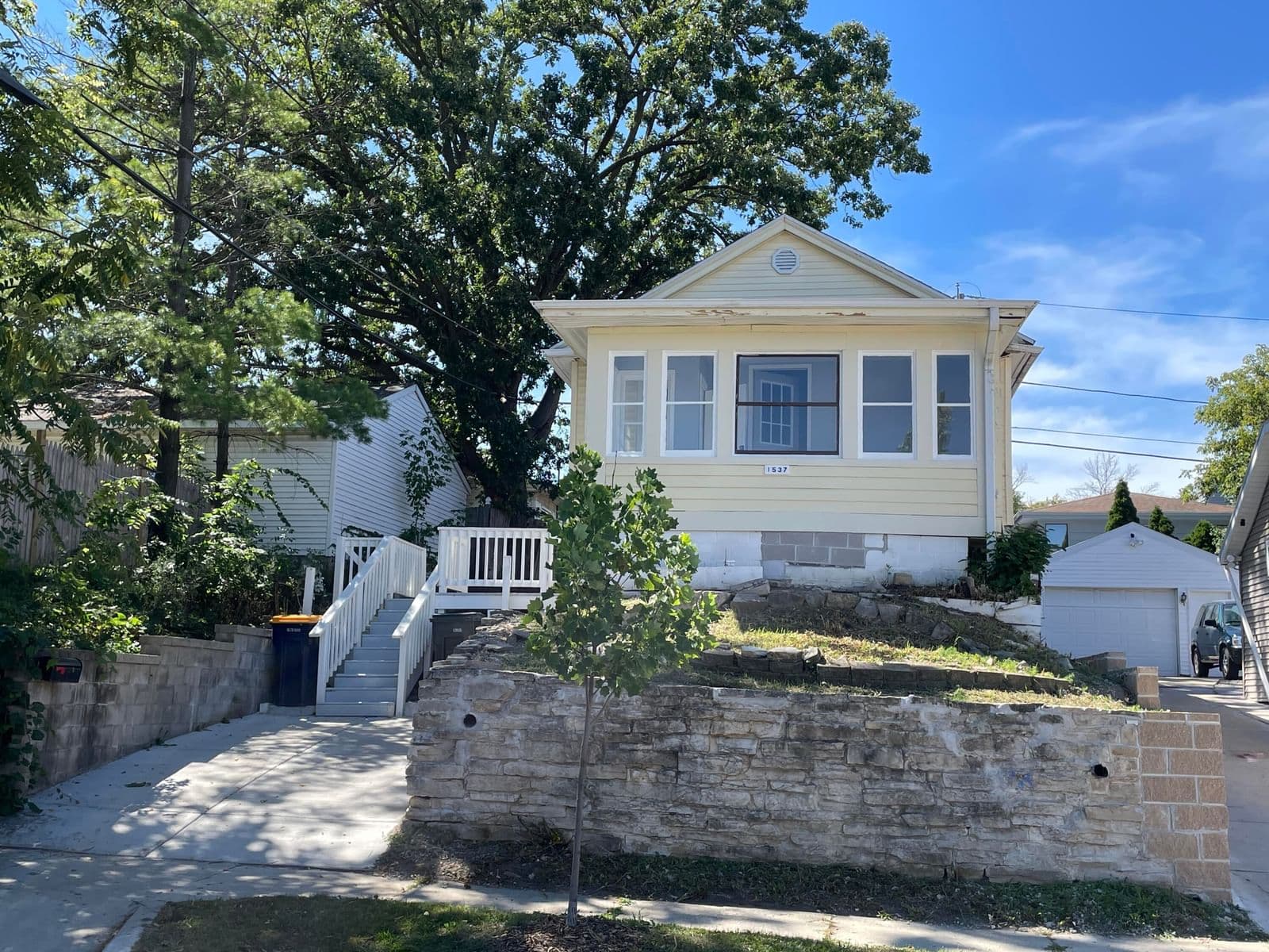 1537 94th, West Allis, WI