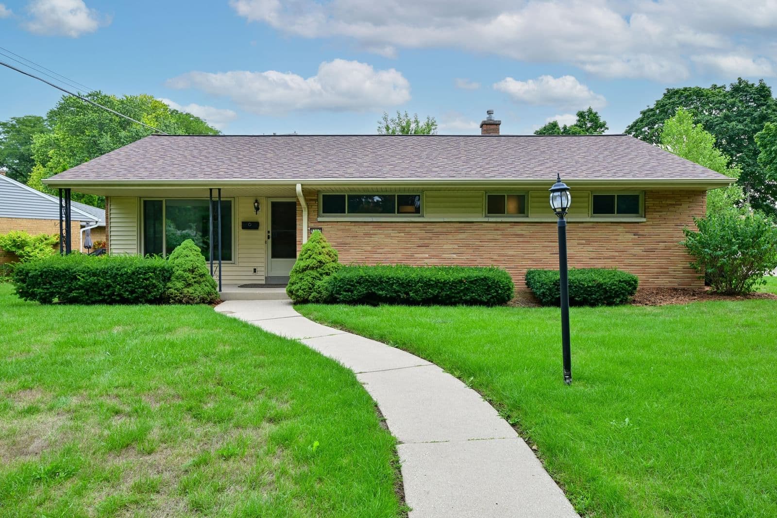 8143 Raymond, West Allis, WI