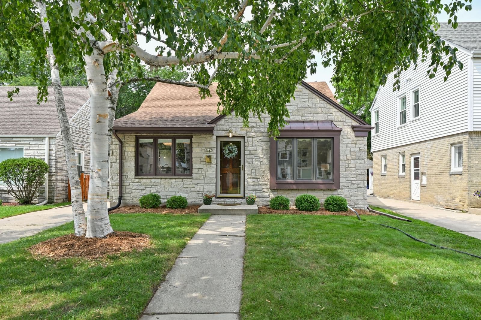 2329 89th, Wauwatosa, WI