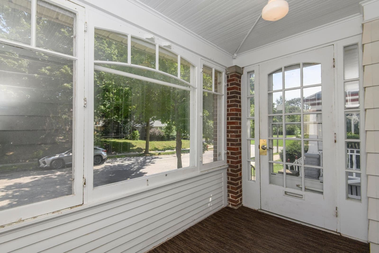 2947 Lenox