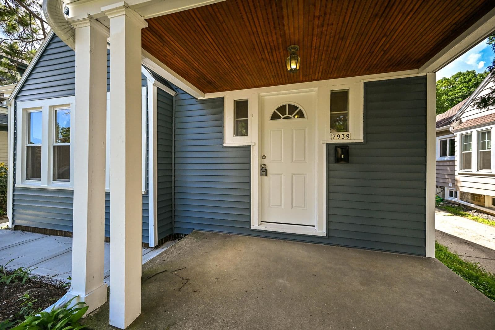 7939 Hillcrest