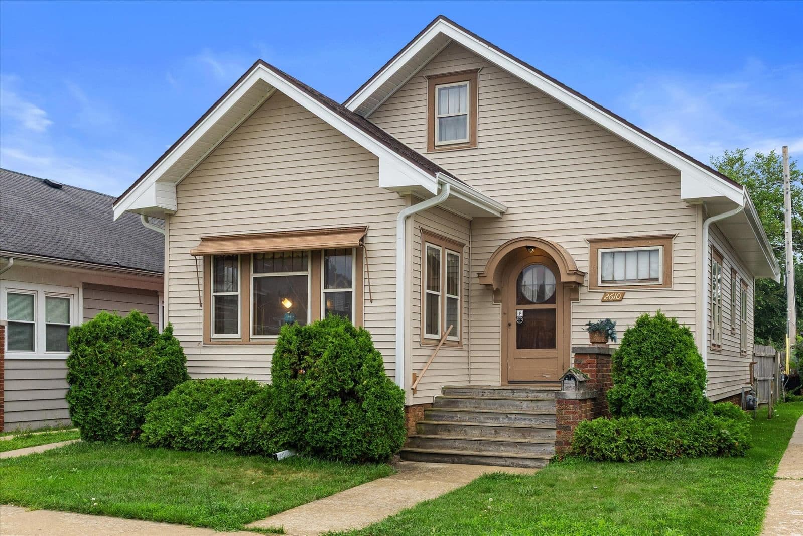 2610 LaSalle, Racine, WI