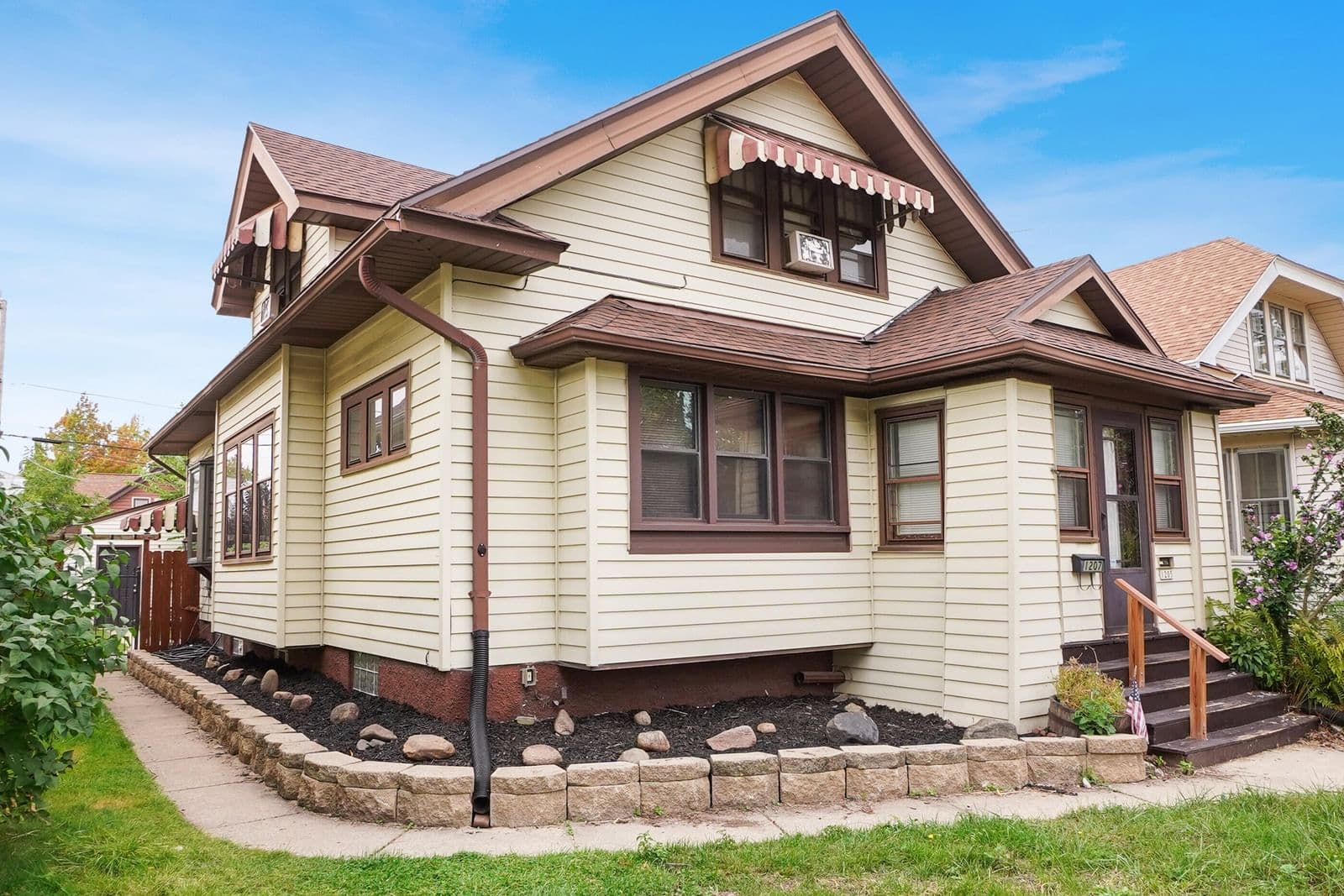 1205 74th, West Allis, WI