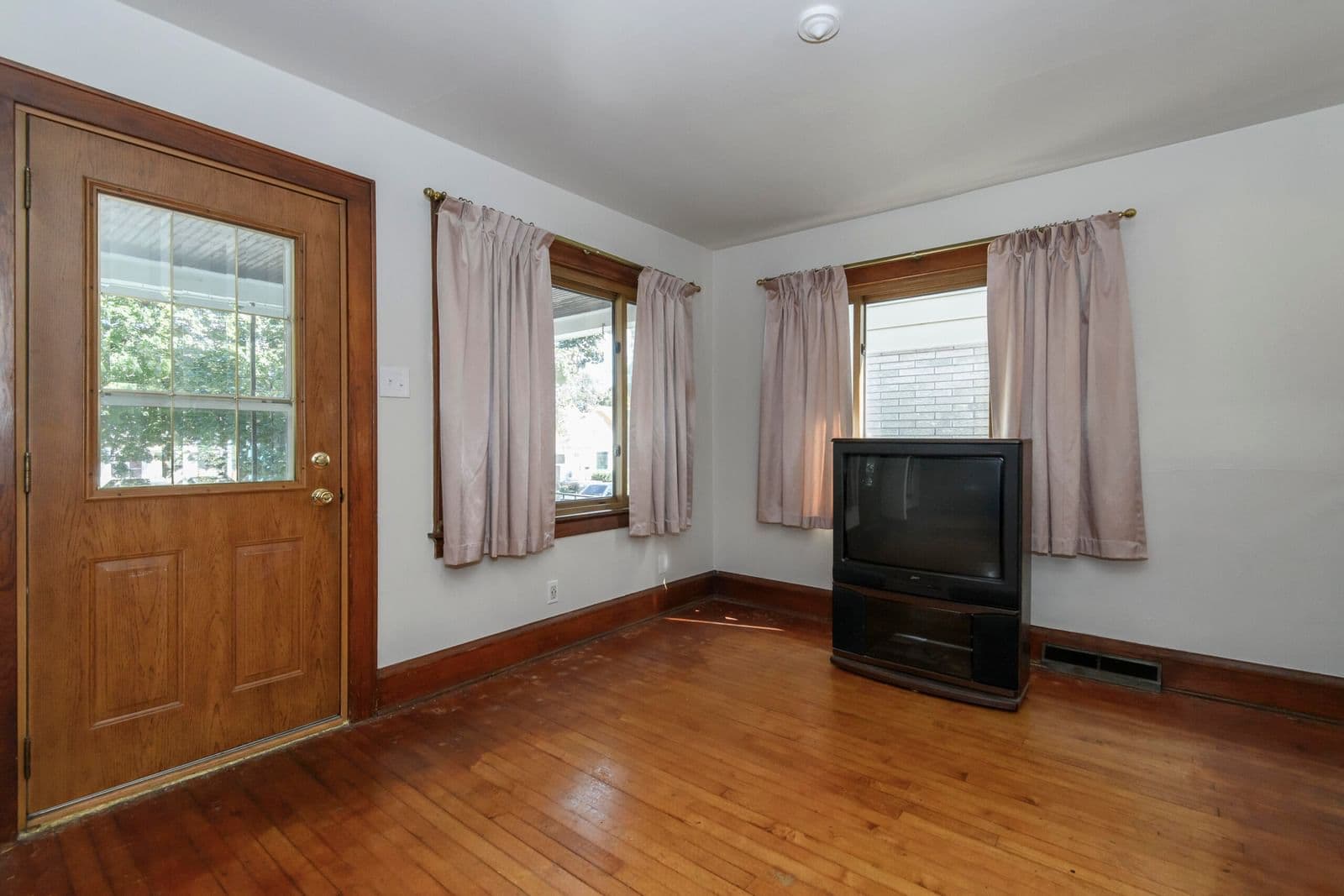 Photo 5 of 2209 63rd