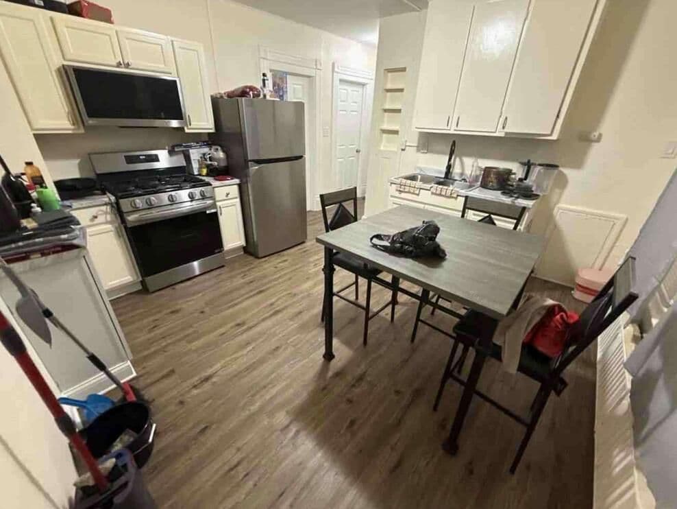 3052 Buffum