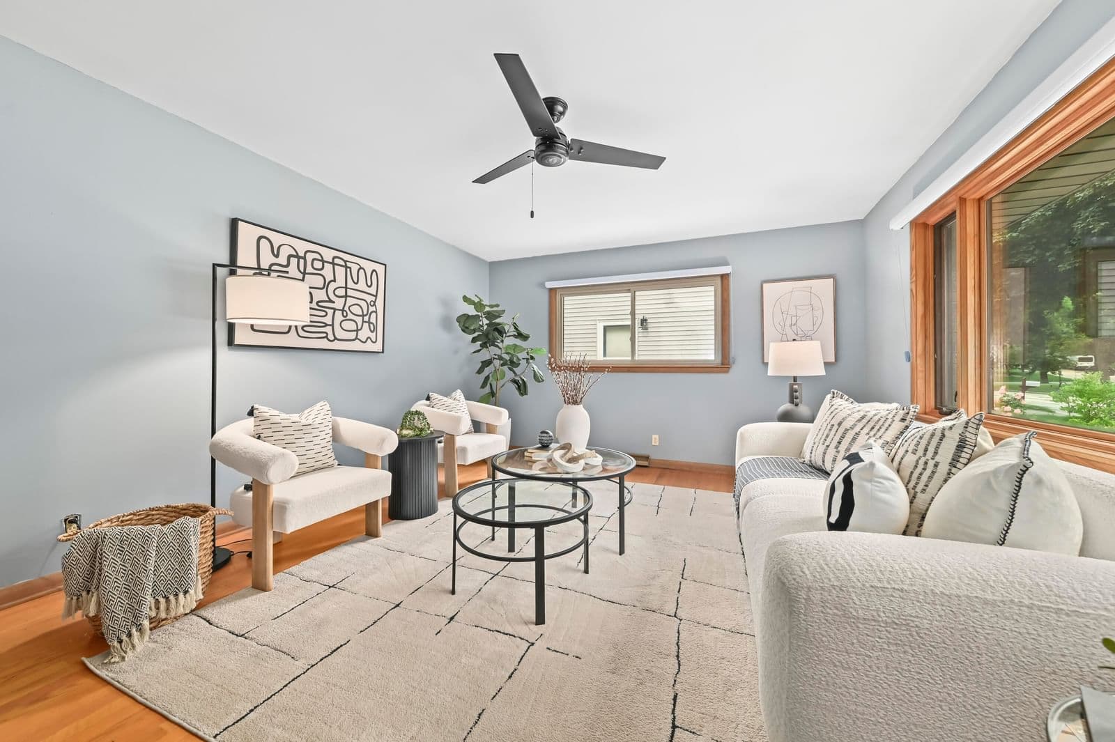 11707 Oxford, Wauwatosa, WI