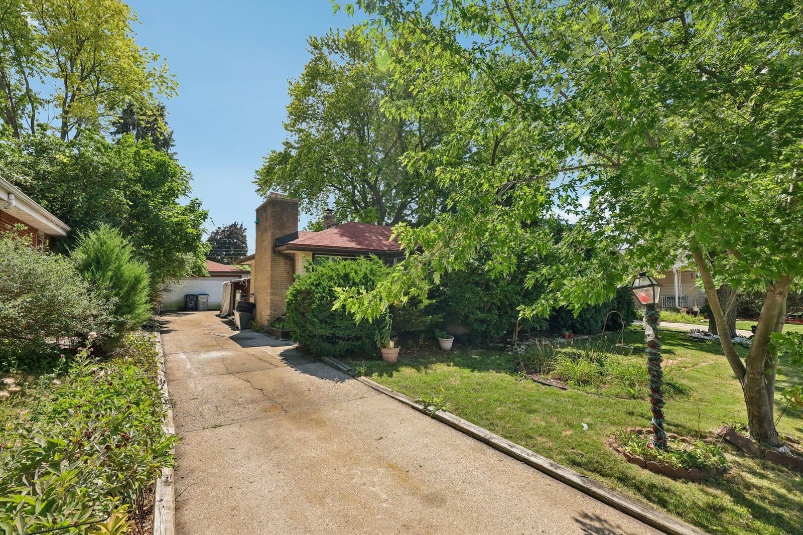 10611 Silver Spring
