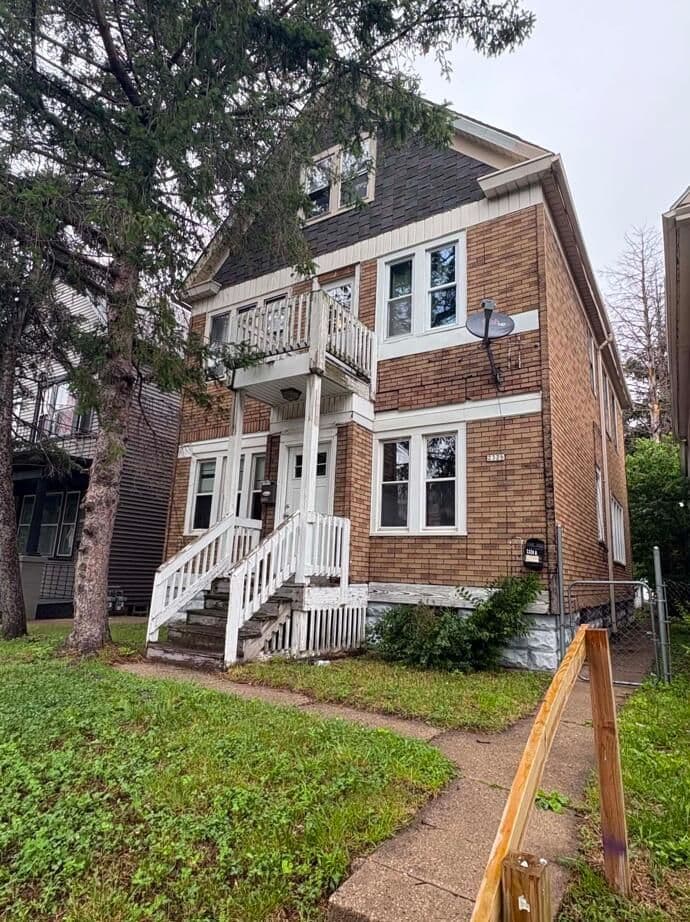 2326 Burnham, Milwaukee, WI