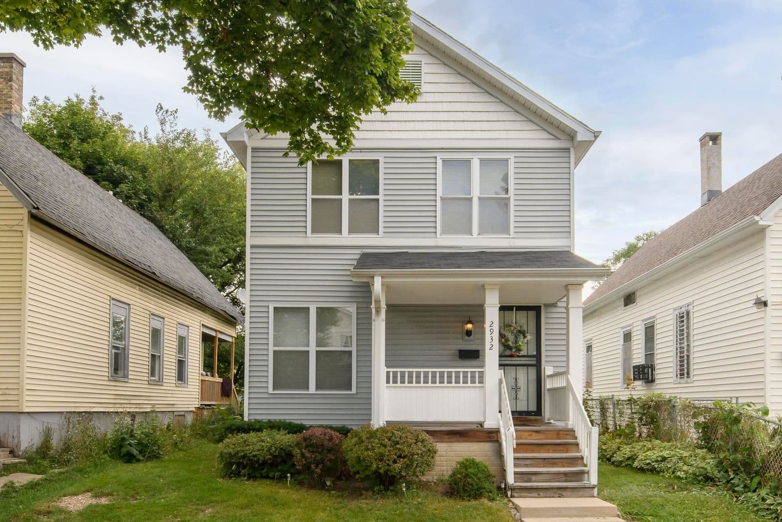 2932 Dr William Finlayson, Milwaukee, WI