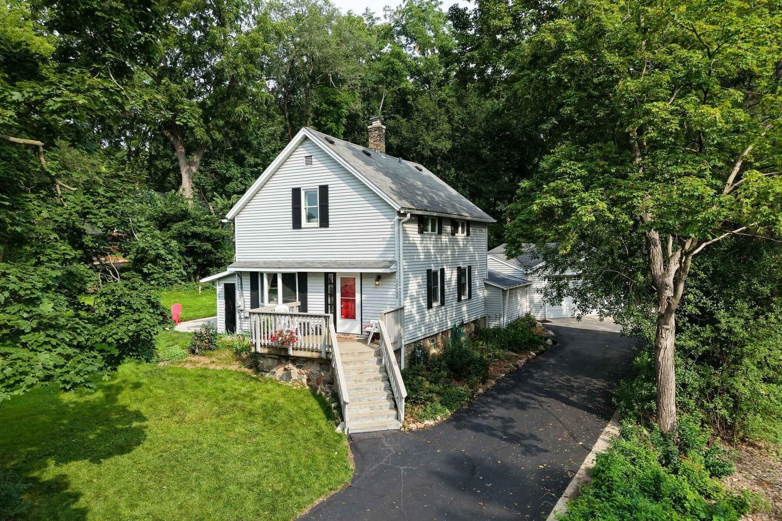 12500 Knoll, Elm Grove, WI
