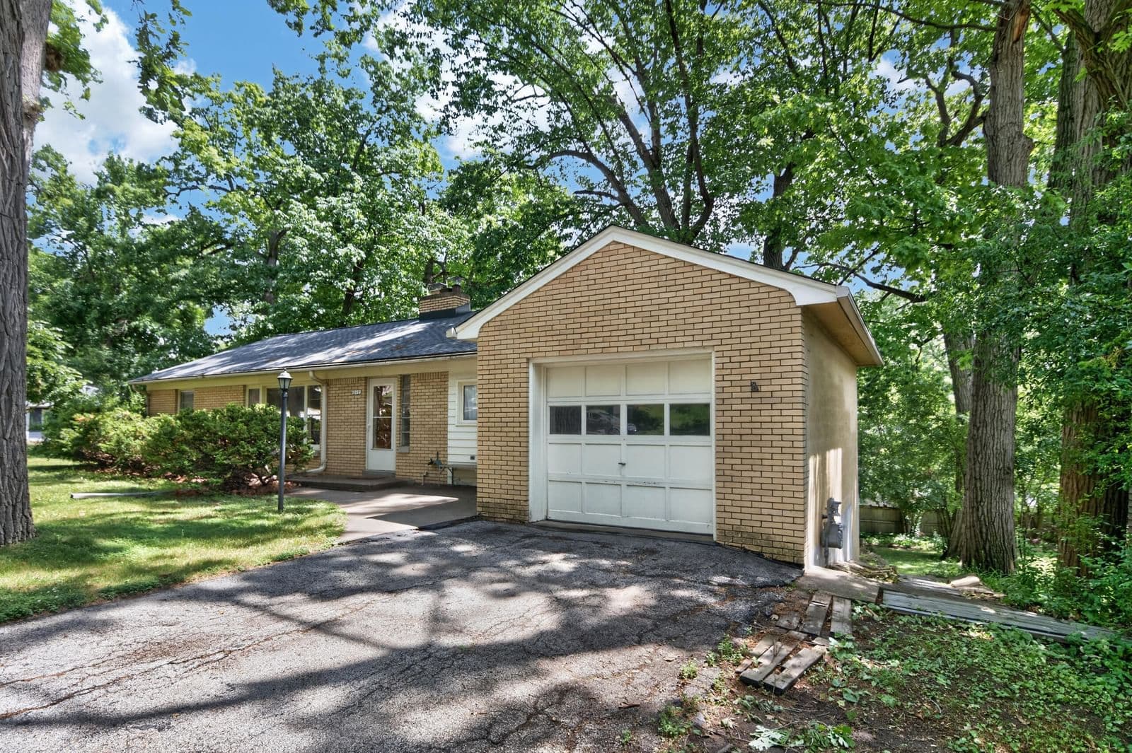 11605 Mount Vernon