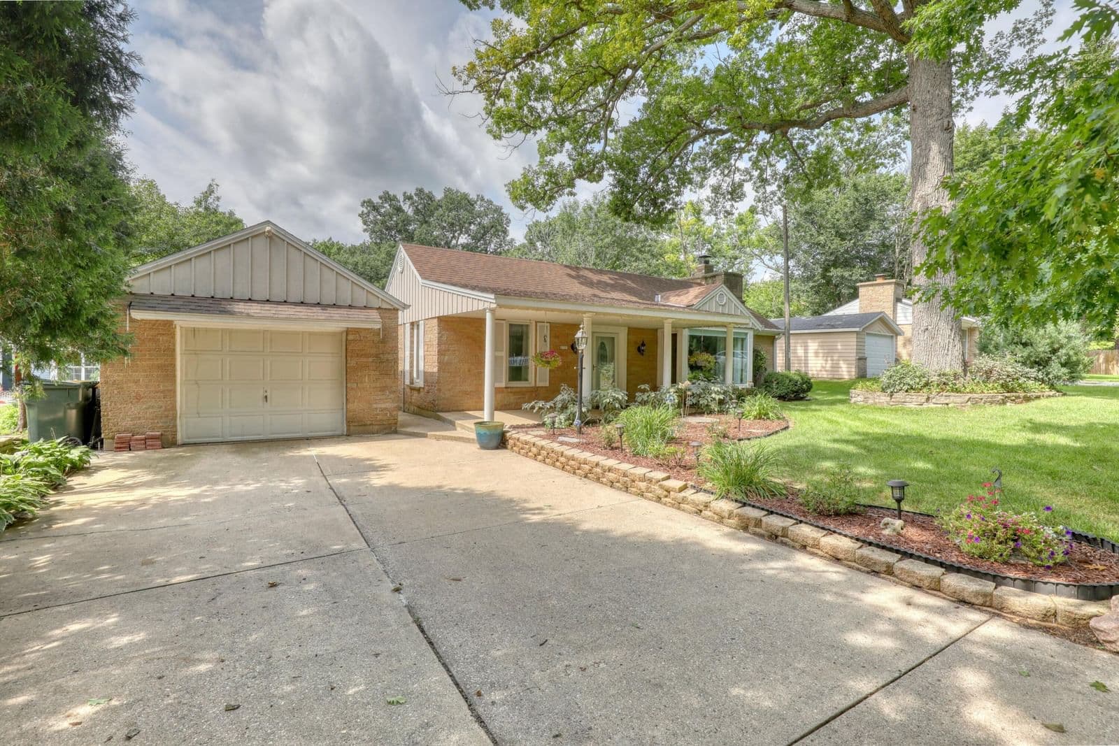 2737 Waukesha