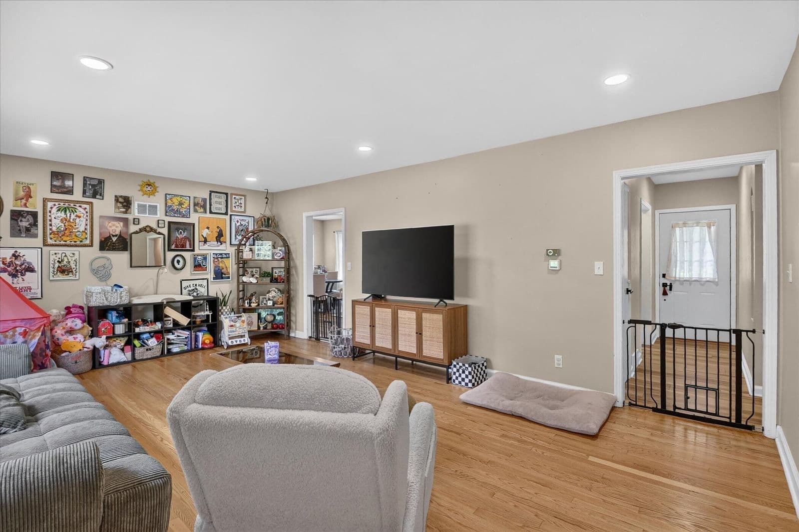 7820 Bradley, Milwaukee, WI