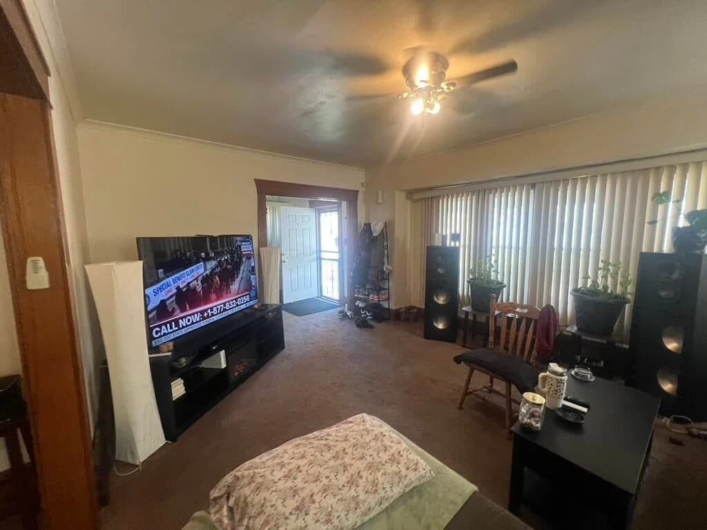 Photo 4 of 2875 25th