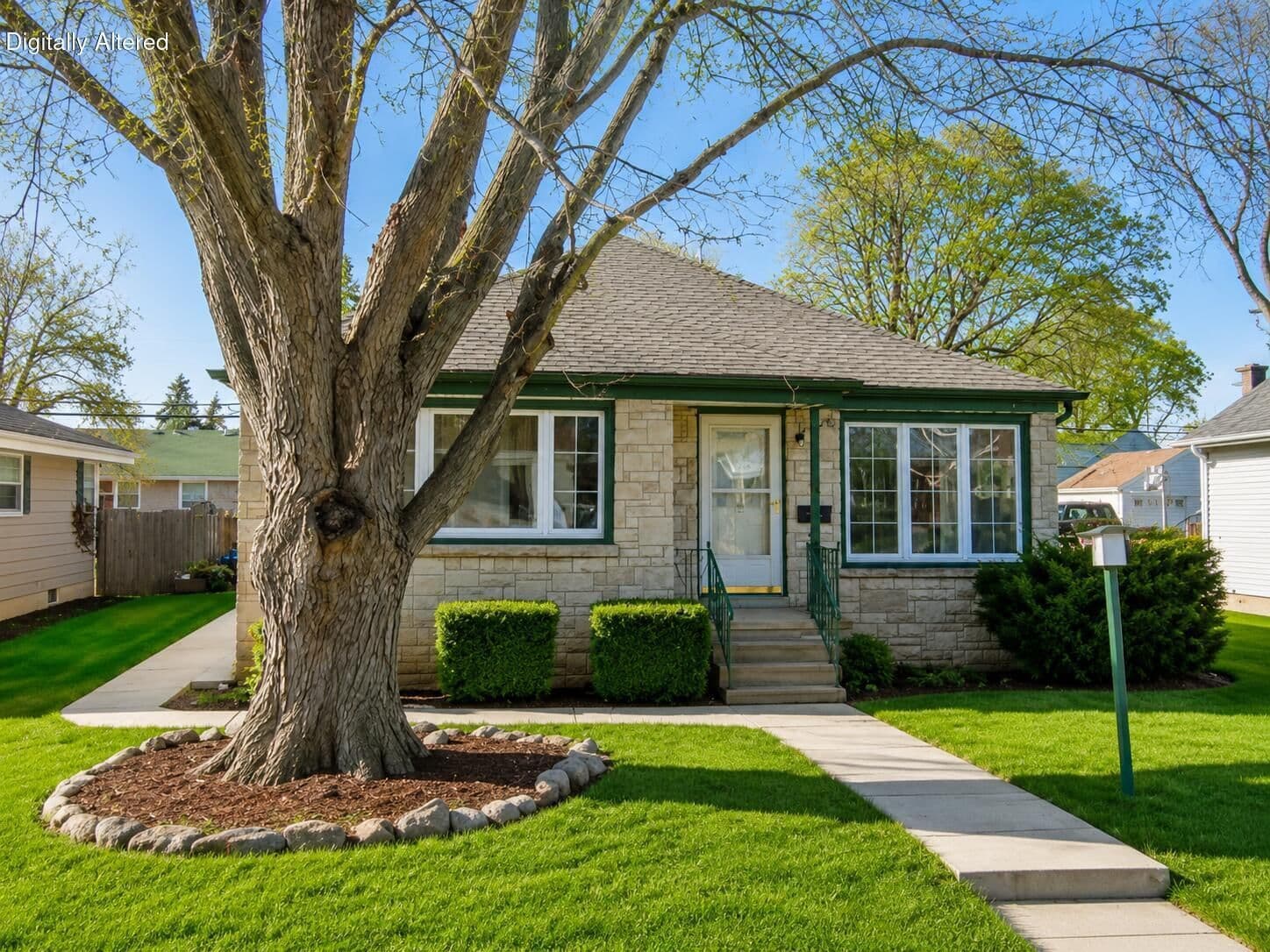 5555 Mohawk, Glendale, WI