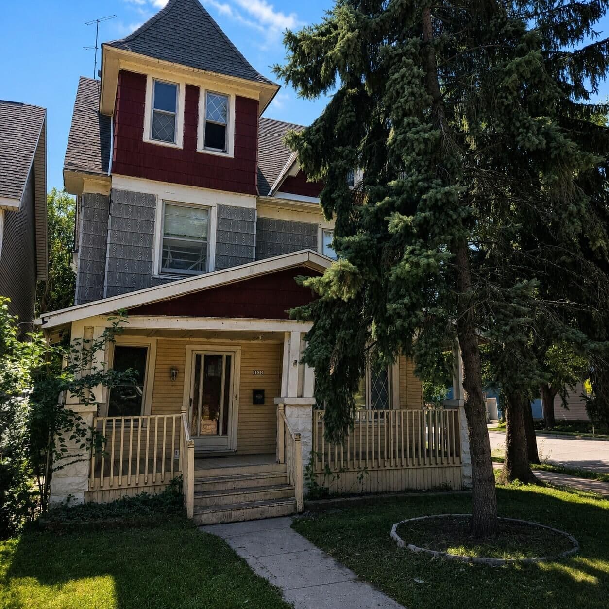 2833 Wentworth, Milwaukee, WI
