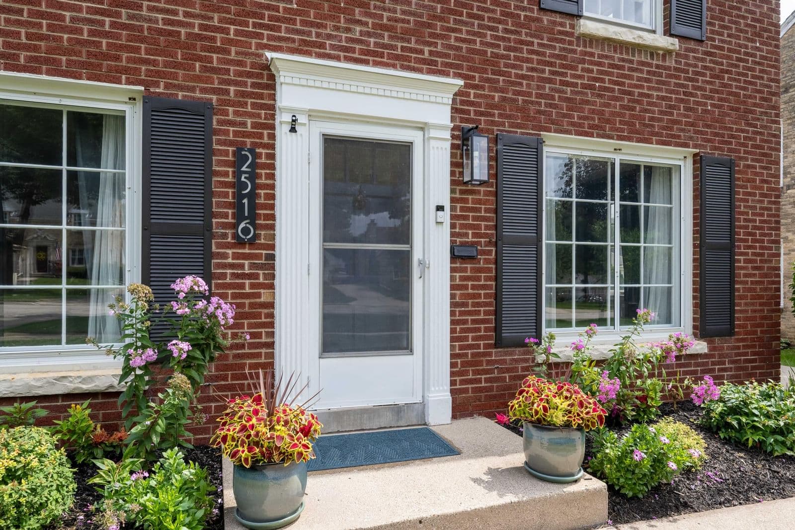 2516 83rd, Wauwatosa, WI