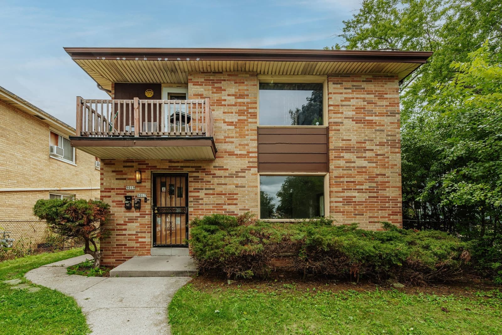 9017 Hampton, Milwaukee, WI