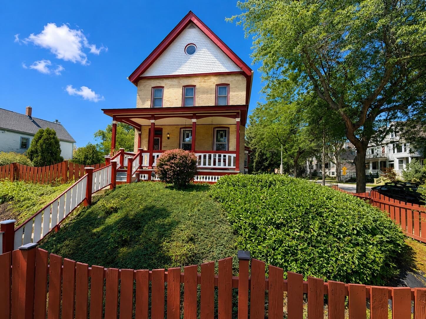1849 1st, Milwaukee, WI