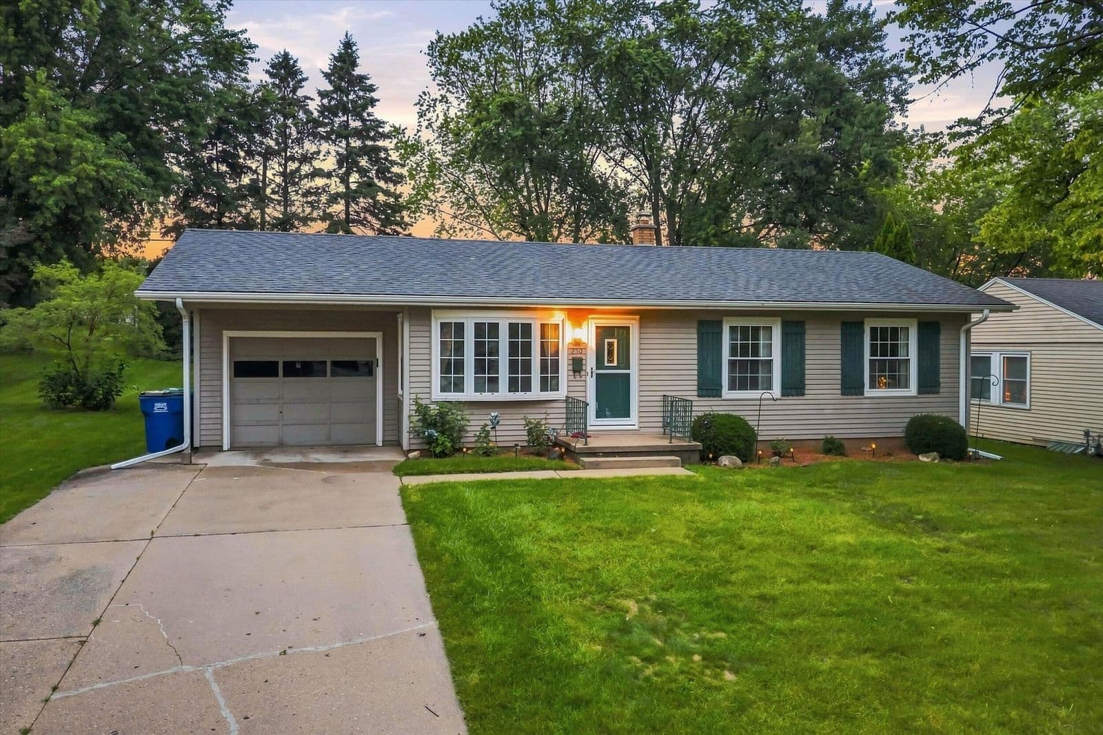 250 Monroe, Port Washington, WI