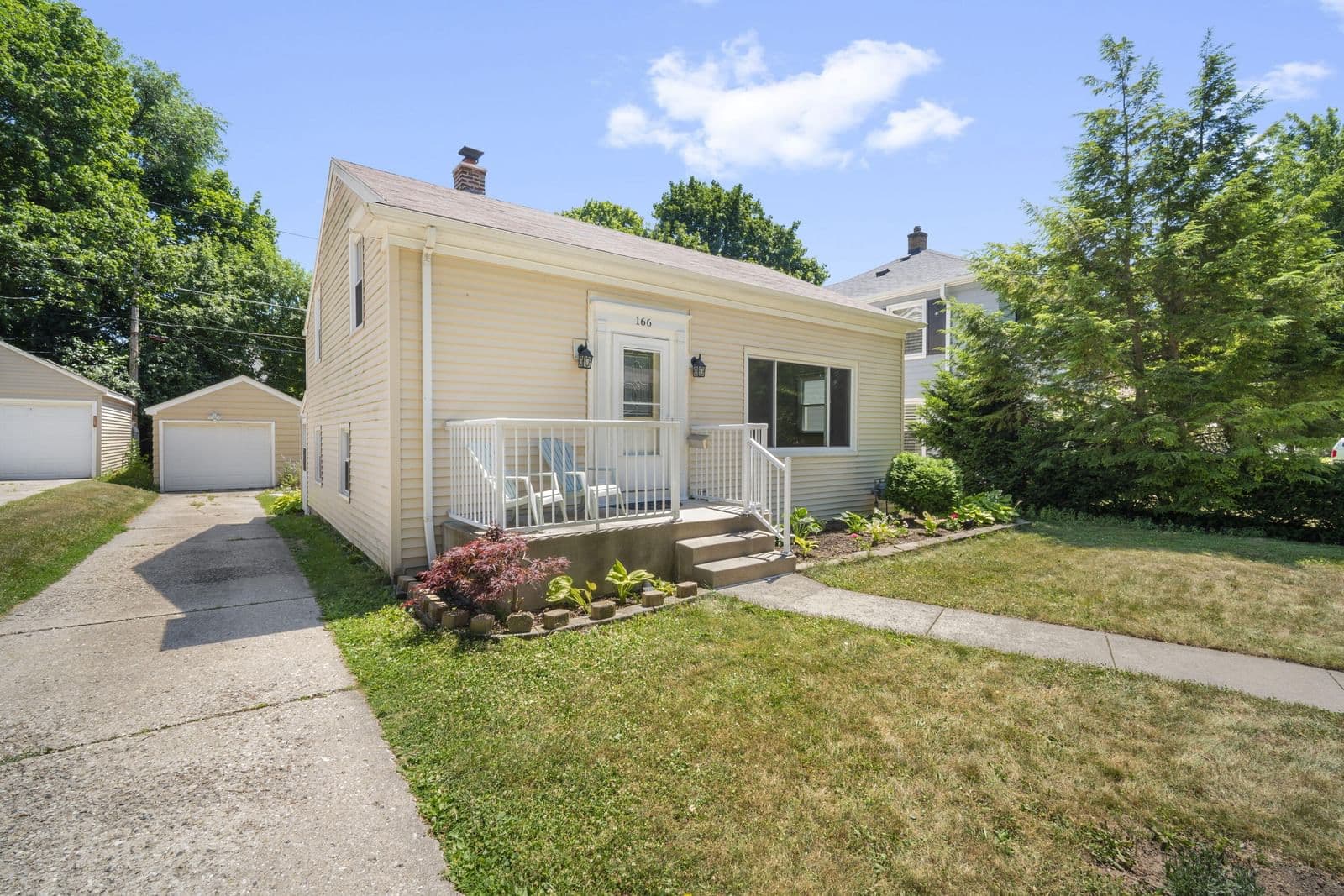 166 91st, Milwaukee, WI