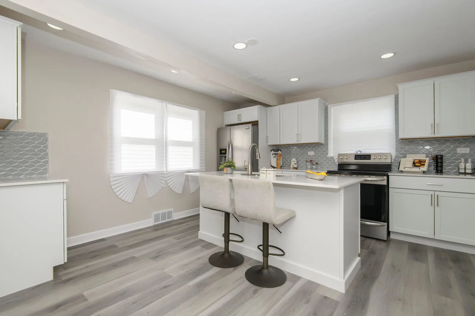 Photo 5 of 4158 17TH