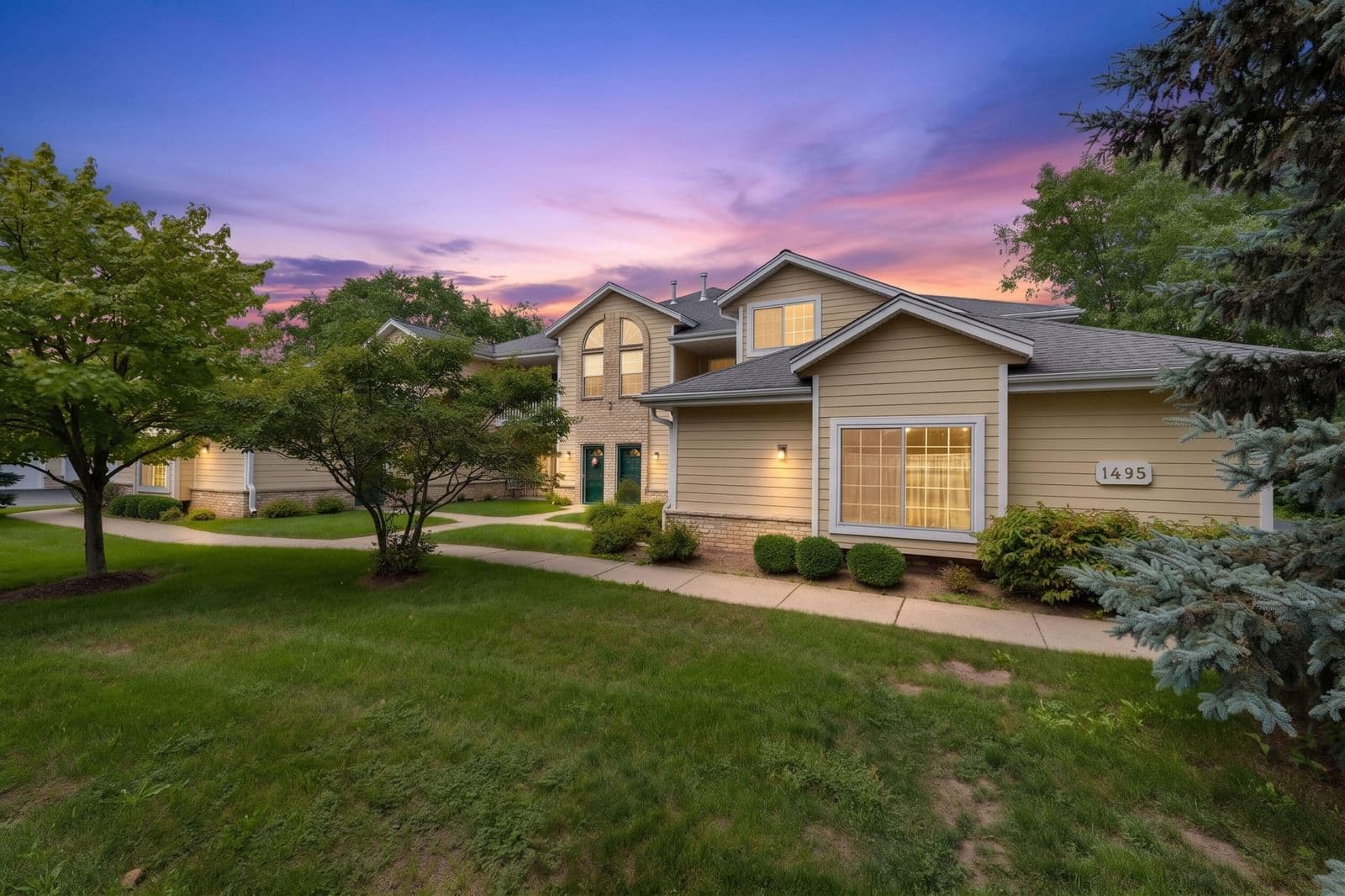 1495 Garay, Port Washington, WI