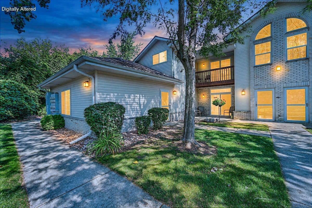 6115 Creekside